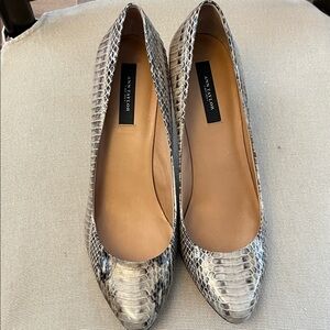 Ann Taylor pumps leather upper and sale